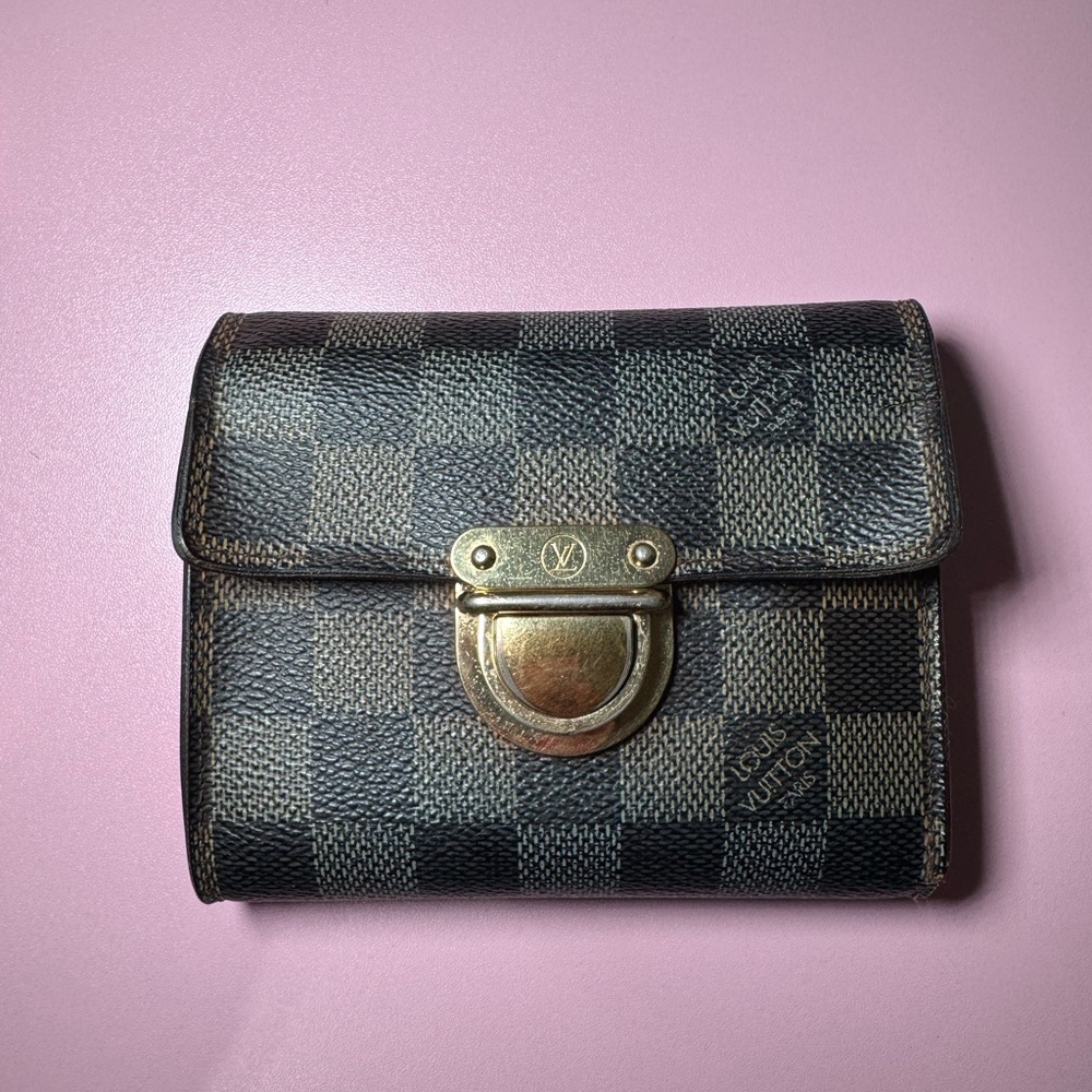 Louis Vuitton damier Trifold Koala Wallet